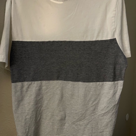 Zara t-shirt with pocket - Picture 7 of 7